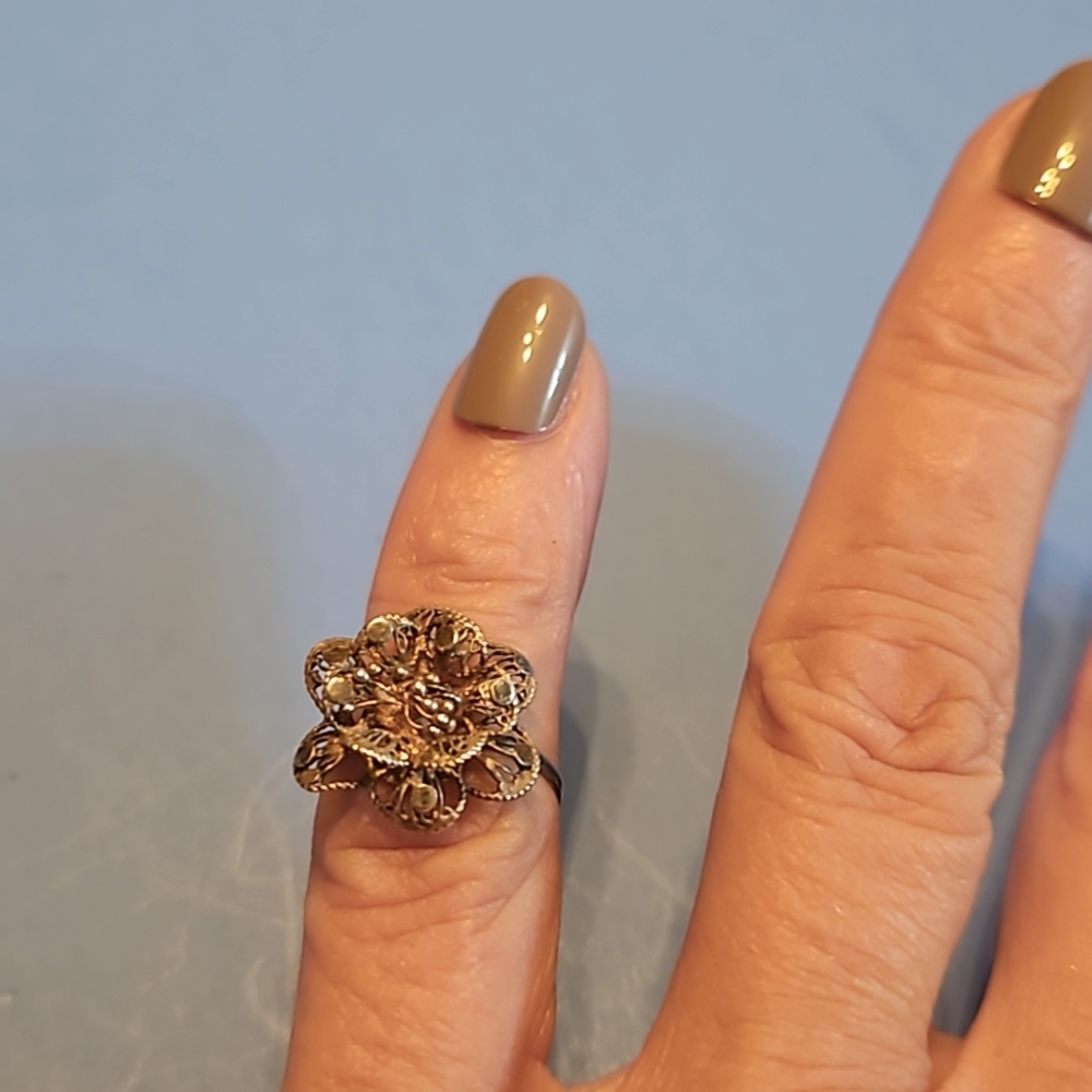 Silver ring, size 4